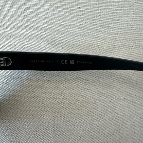 CHANEL Polarized Sunglasses with Case - Picture 6 of 9